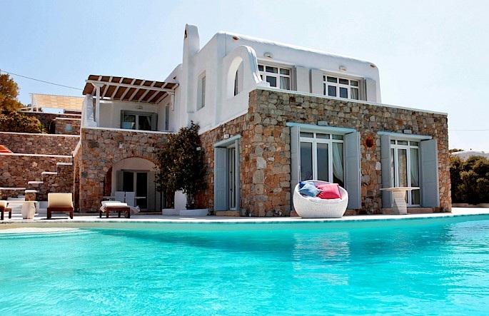 Large Holiday Villas in Greece