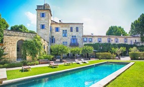 9 Bedroom Holiday Villa in Languedoc