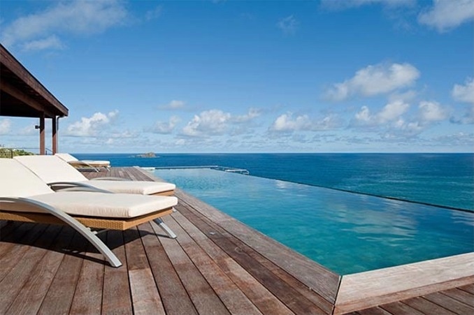 6 Bedroom Waterfront Vacation Villa in Pointe Milou, St Barths